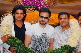 Emraan promotes Dirty Picture at Parliament